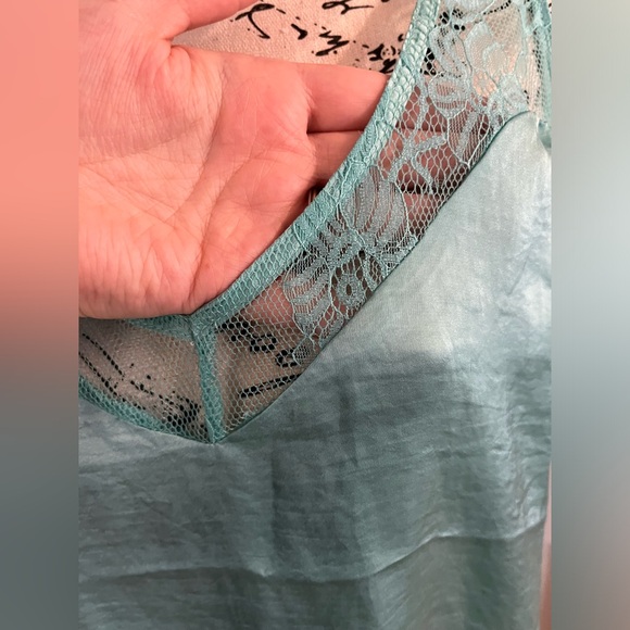 NWT Teal blouse tank with soft lace, satin feel - Picture 3 of 5